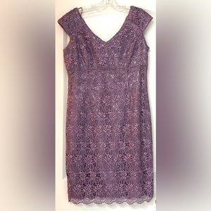 Patta, size 14 lace dress, fully lined. Portrait collar. T length